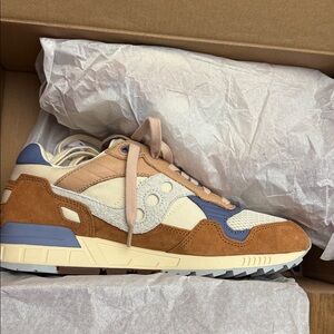 Saucony Shadow 5000 light beige/ rust sneakers